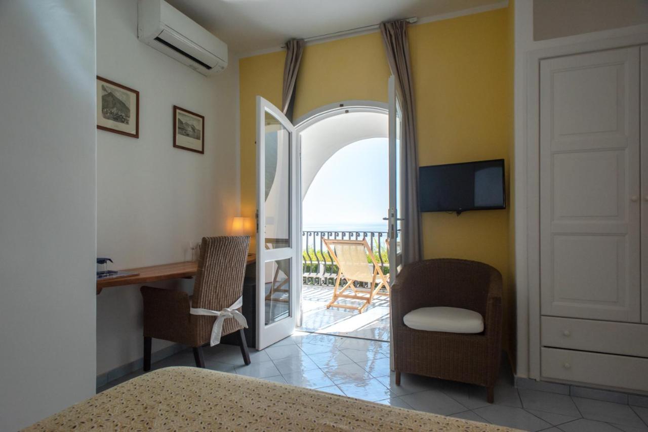 Hotel Punta Scario Malfa  Exterior photo