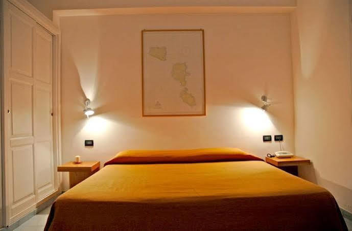 Hotel Punta Scario Malfa  Exterior photo