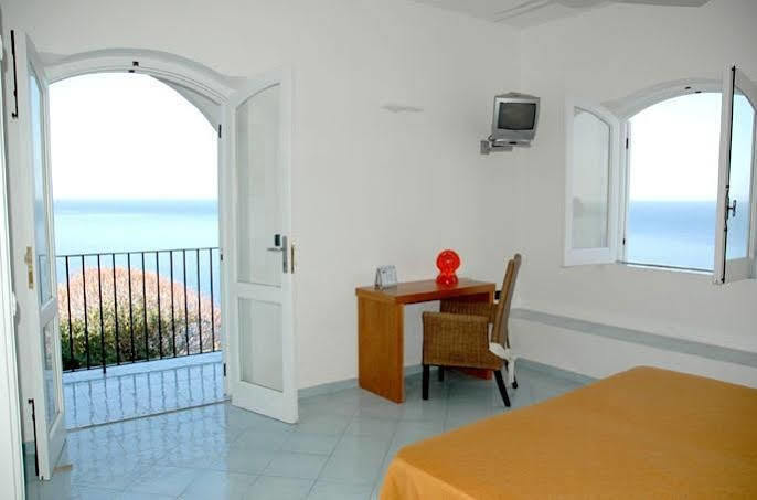 Hotel Punta Scario Malfa  Exterior photo