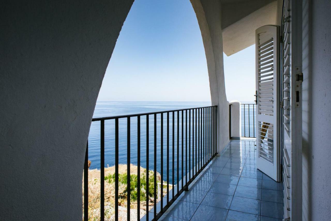 Hotel Punta Scario Malfa  Exterior photo